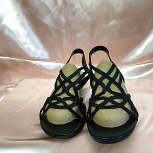 Low wedge sandal